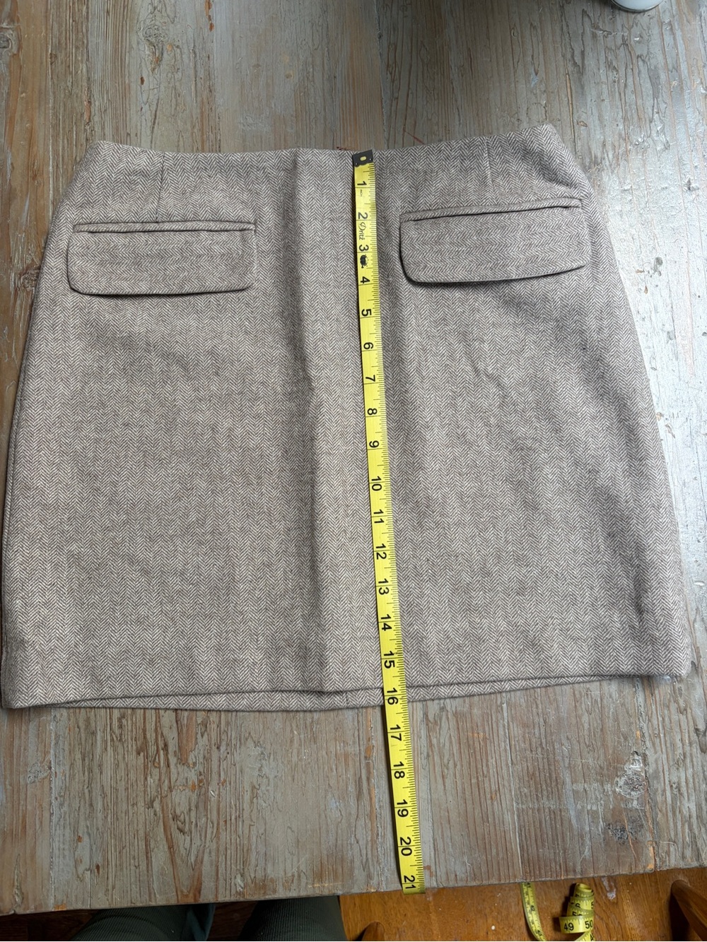 Banana Republic Pocket Mini Skirt - Oatmeal - Picture 3 of 7